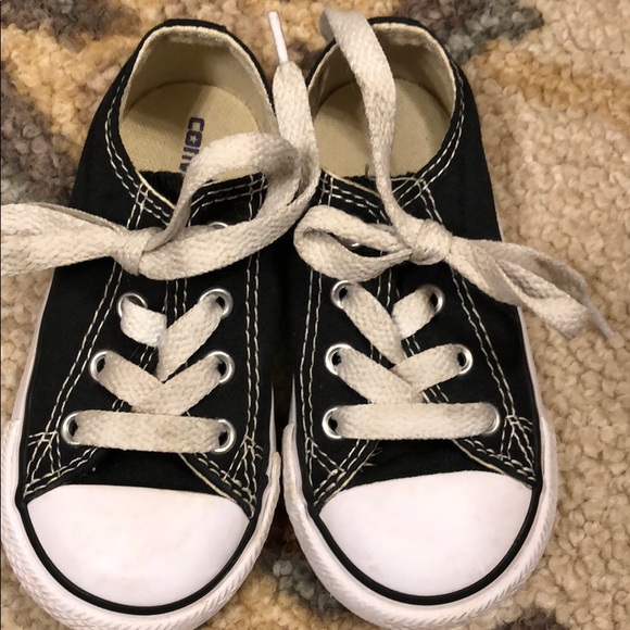 Boys Converse. - Picture 1 of 4